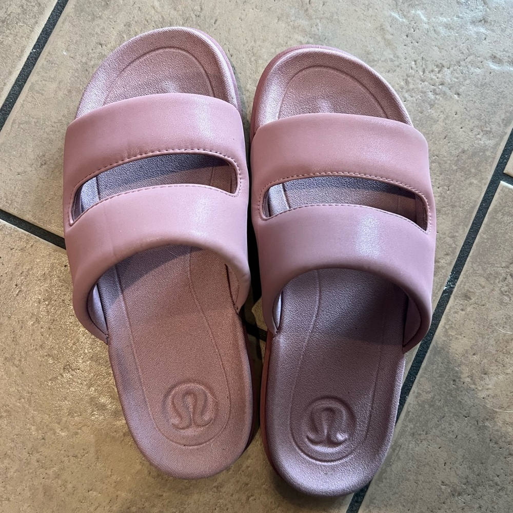 Lululemon Dusty Pink Sandals